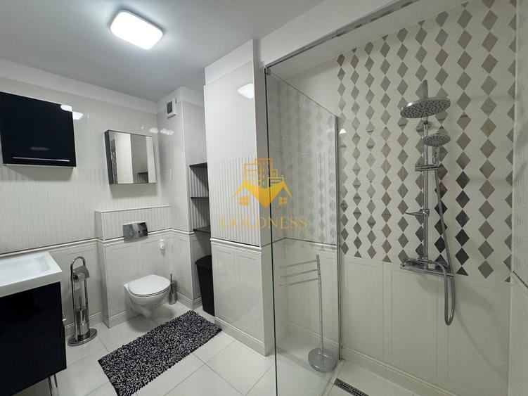 Apartament cu 2 camere semidecomandat, mobilat în Central