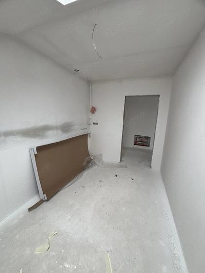 Apartament cu 2 camere decomandat în Buziașului
