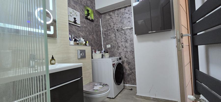 2 camere lux,zona hotel Rex Mamaia,etaj 8 din 10,vedere frontala la lac si mare - 9