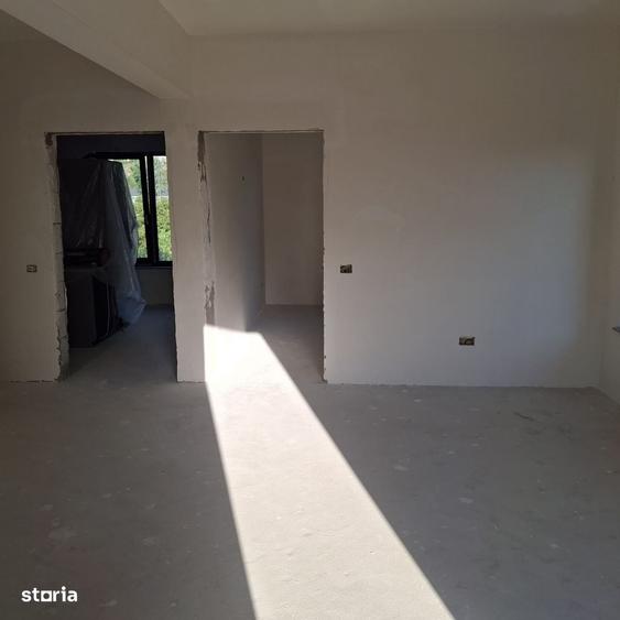 Casă cu 4 camere în Exterior Vest