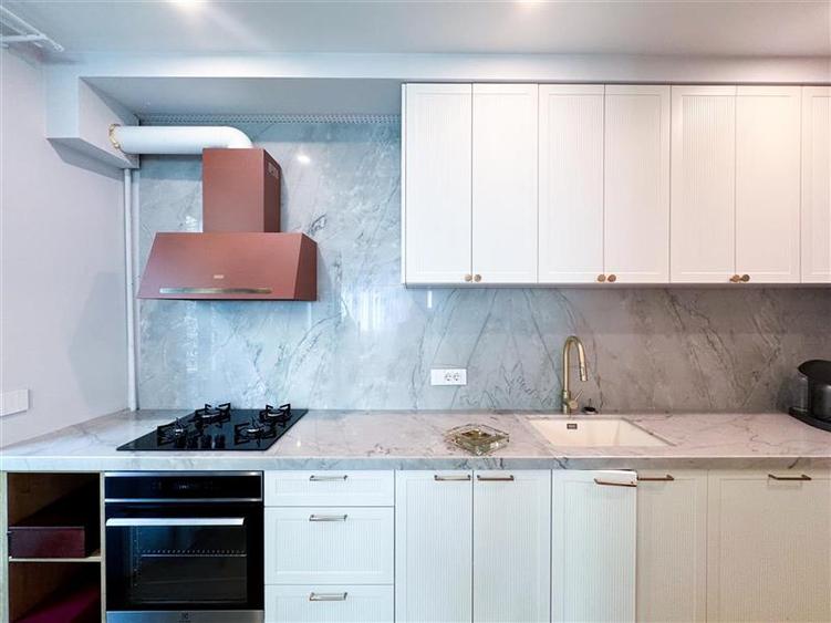 Apartament cu 3 camere decomandat, mobilat în Grădina Icoanei