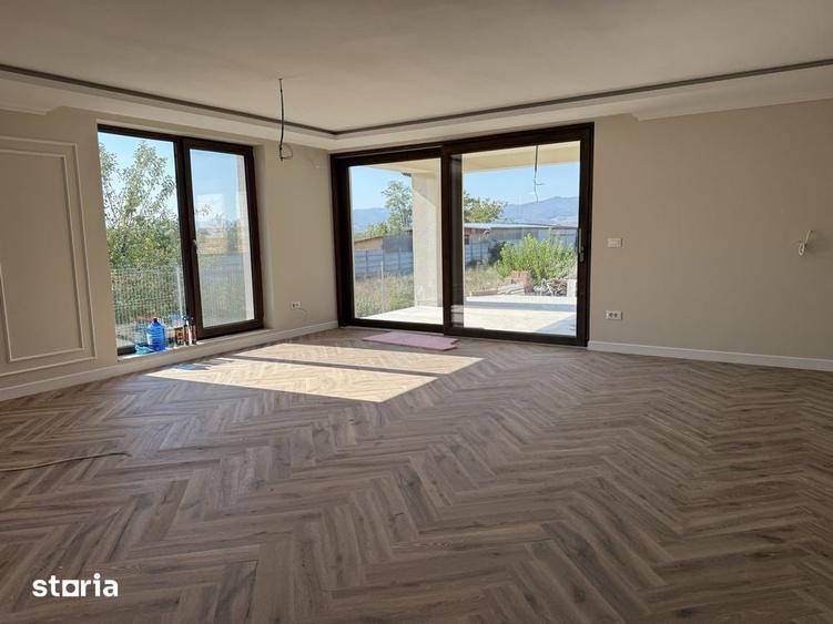 Casă cu 4 camere cu Teren 1477 Mp în Galda de Jos