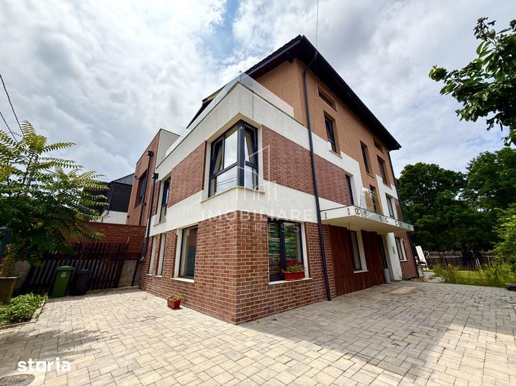 Apartament cu 4 camere în Gruia
