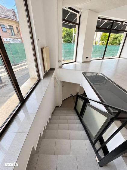 Spațiu comercial, de 120 mp, în Gara de Nord