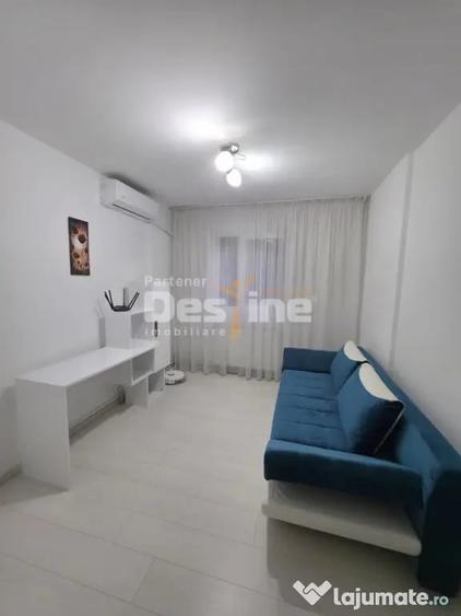 Apartament cu 3 camere semidecomandat în Gorjului