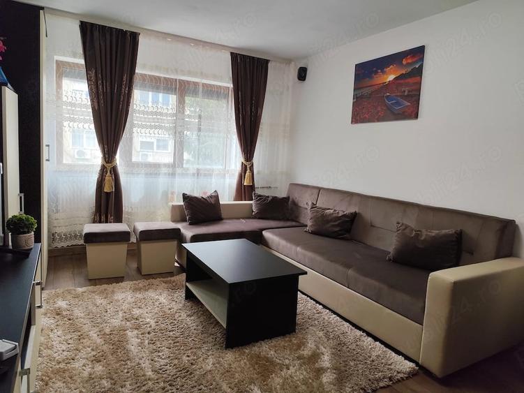 Apartament cu 3 camere decomandat în Micălaca
