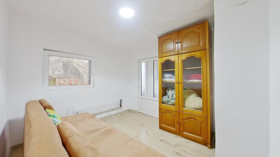 Casă individuală cu 2 camere cu Canalizare în Pârneava