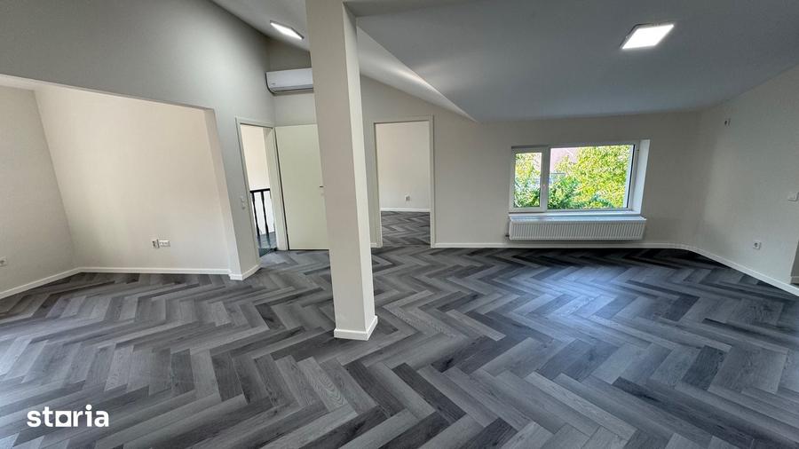 Casă cu 9 camere cu Teren 120 Mp în Cantemir