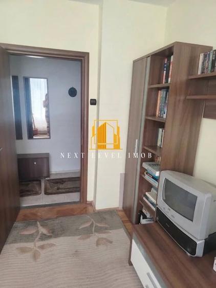 Apartament cu 2 camere decomandat în Teilor