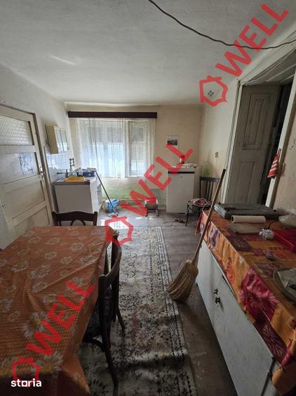 Casă cu 2 camere cu Teren 1685 Mp în Măieruș