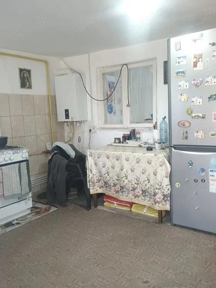 Casă cu 3 camere cu Teren 2476 Mp în Poșta Câlnău