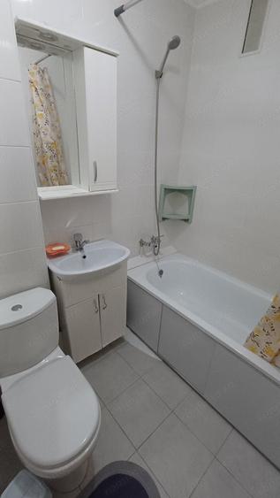 Garsonieră decomandată în Gorjului