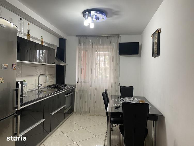 Apartament cu 2 camere decomandat în Malu Roșu