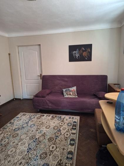 Casă cu 4 camere în Dâmbu