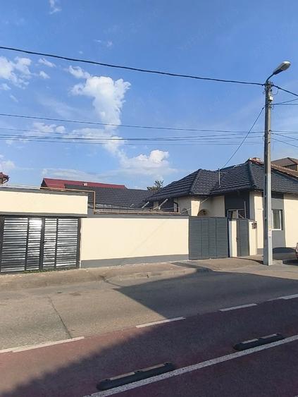 Casă cu 4 camere cu Teren 270 Mp în Central