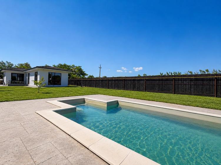 Casă individuală cu 3 camere cu Piscina în Snagov