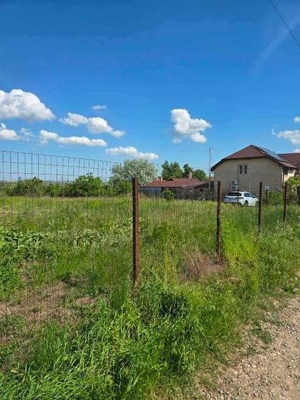 Teren Construcții intravilan de 1553 mp, în Șendreni