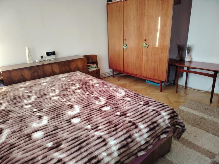 Inchiriez apartament 2 camere - 1