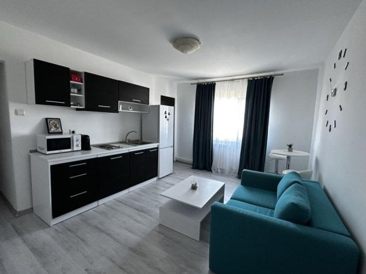 Apartament cu 2 camere semidecomandat, mobilat în Inel II
