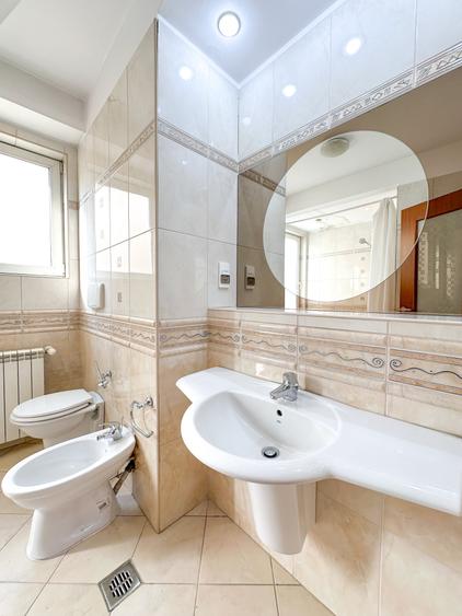 Apartament cu 3 camere decomandat, mobilat în Primăverii
