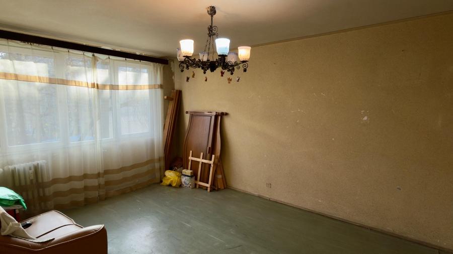 Apartament cu 3 camere decomandat în Drumul Taberei