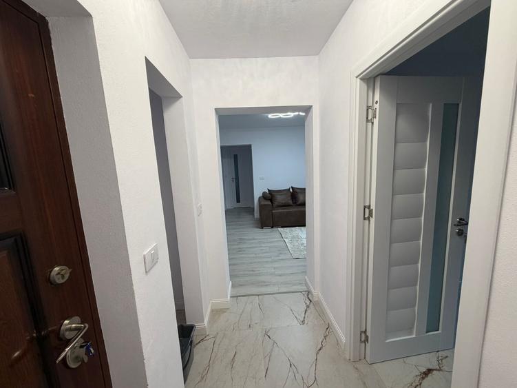 Apartament cu 2 camere semidecomandat în Aleea Trandafirilor