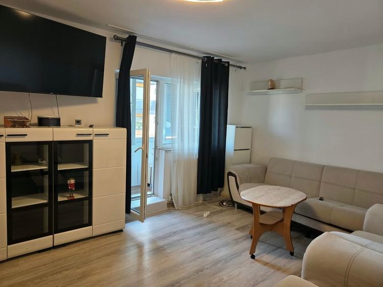 Apartament cu 3 camere în Mărăști