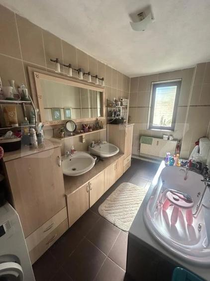 Casa , Pucioasa , 199 mp utili , 10200 mp Teren - 2