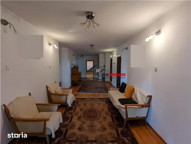 Casă cu 6 camere cu Teren 5000 Mp în Cândești