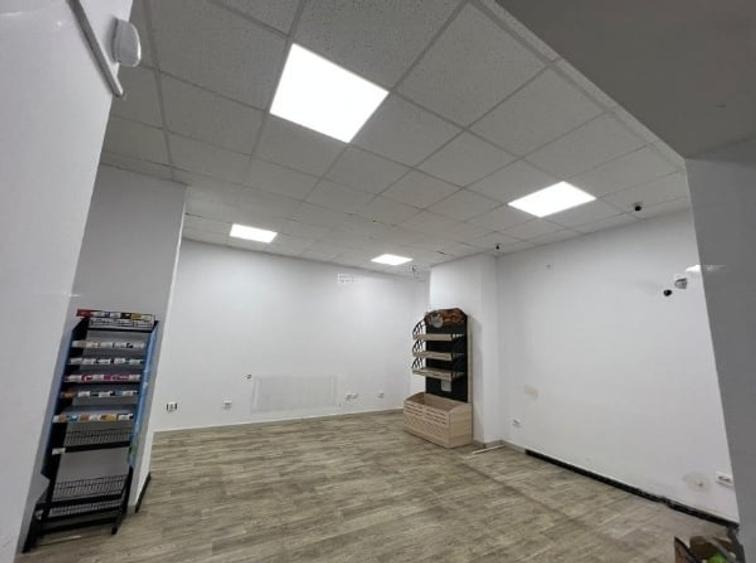 Spațiu comercial, de 106 mp, în Casa de Cultură