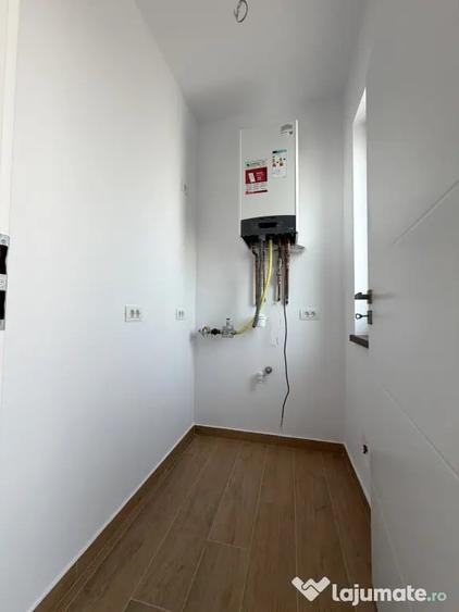 Casă cu 4 camere cu Teren 350 Mp în Covaci