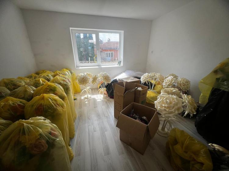 Casă individuală cu 3 camere cu Teren 1493 Mp în Periferie