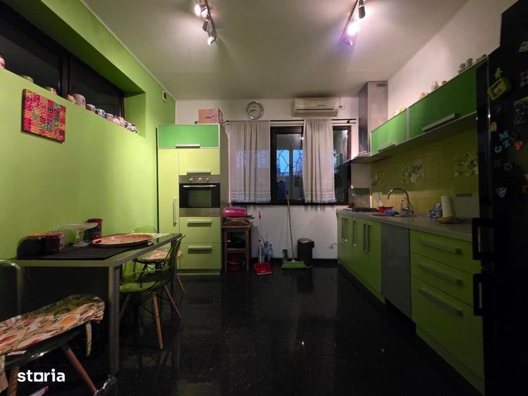 Casă cu 4 camere în Sud