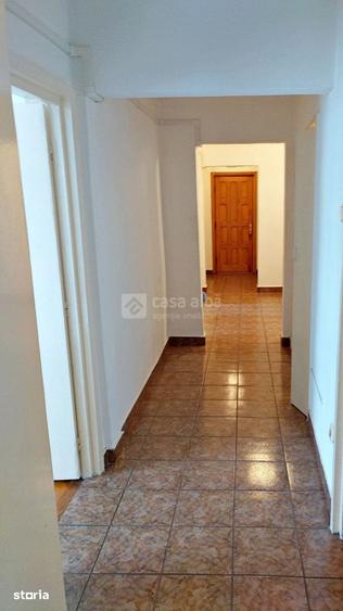 Apartament cu 3 camere, mobilat în Bd. Independenței