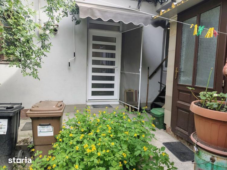 Apartament cu 3 camere decomandat, mobilat în Orașul Nou