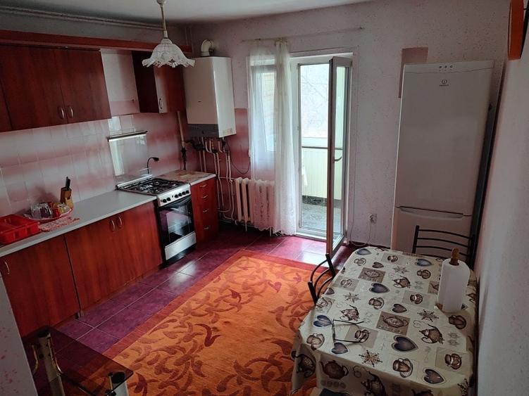 Apartament cu 2 camere decomandat în Exterior Vest