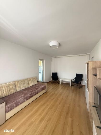 Apartament cu 2 camere decomandat în Roșu