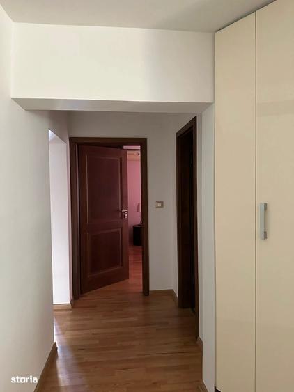 Apartament cu 3 camere în Girocului