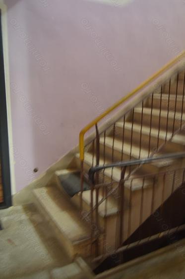 Apartament cu 2 camere decomandat în Predeal