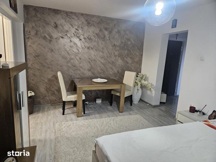 Apartament cu 3 camere în Micro 3