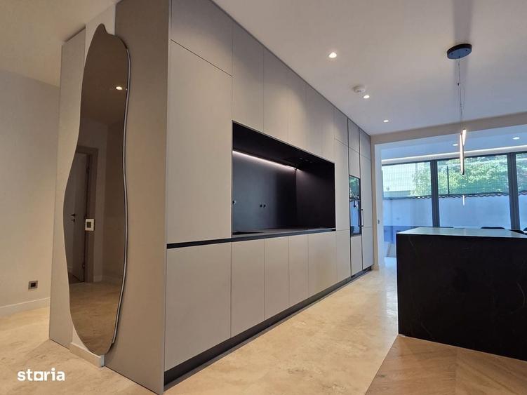 Apartament cu 4 camere în Central