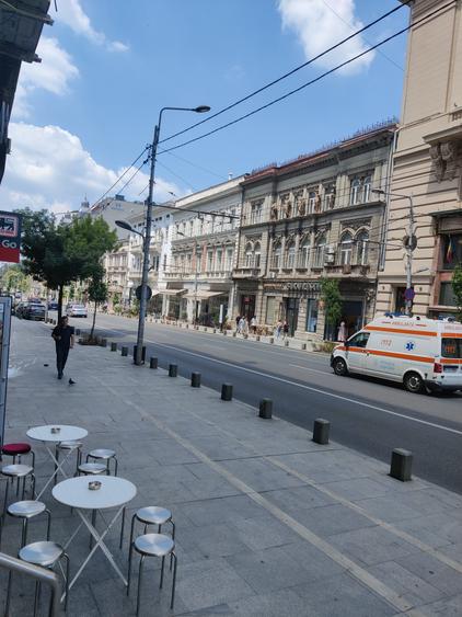 Apartament cu 2 camere nedecomandat în P-ța Universității