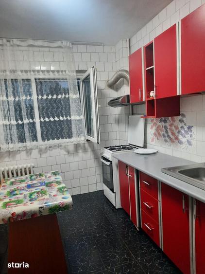 Apartament cu 2 camere decomandat în Tei