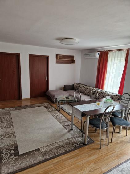 Apartament cu 3 camere decomandat în Florești
