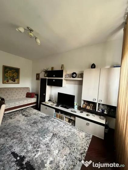 Apartament cu 3 camere decomandat în Rădăuți