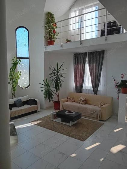Casă cu 5 camere cu Teren 800 Mp în Bogdan Vodă