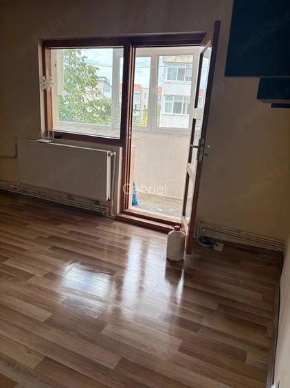 Vand apartament 2 camere unirii sud