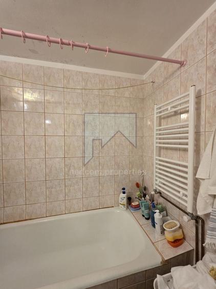 Apartament cu 3 camere decomandat, mobilat în Rahova