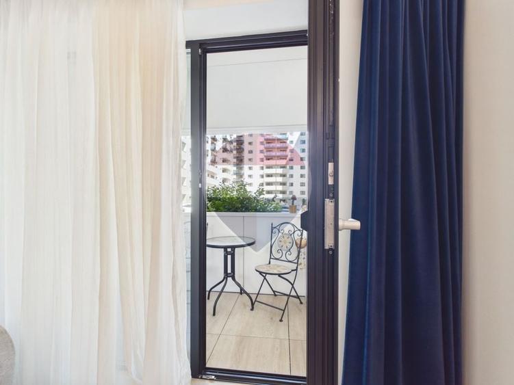 Apartament cu 3 camere decomandat în Periferie