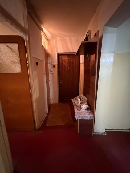 Apartament cu 3 camere decomandat în Tineretului